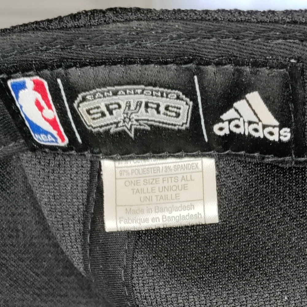 San Antonio Spurs basketball black adult ball cap